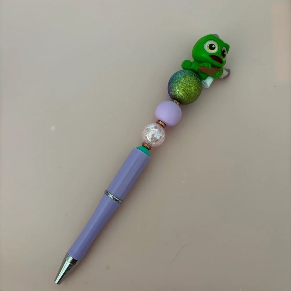 Disney Doorables: Tangled: Pascal with paintbrush handmade beaded pen